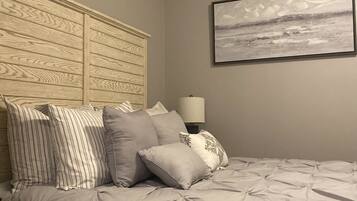 4 habitaciones, escritorio, wifi y ropa de cama