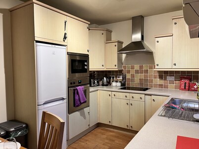 River Bay (Beautiful 2-Bed House in Cardiff,)