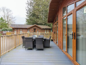 Cottage | Outdoor dining