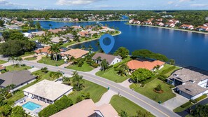 Exterior - Luxury fully rehabed house with Lake View (Naples)
