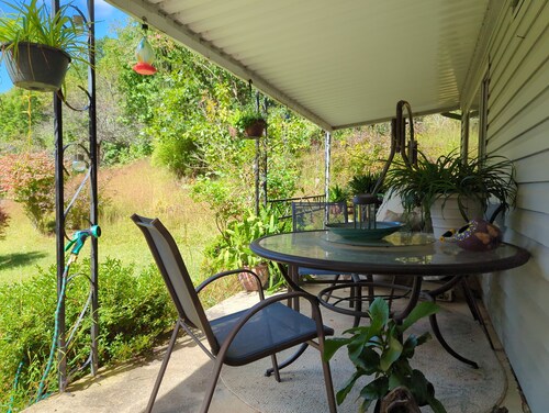 Knight's View~ Mountain sunset view~all pets allowed 