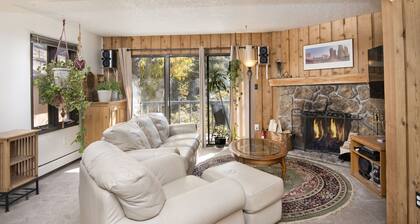 West Vail Riverfront Lodging, Colorado