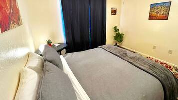 1 chambre, bureau, Wi-Fi, draps fournis