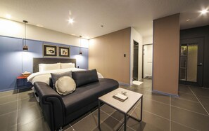 Chambre Double Premium (Check In: Fri/Sat 8PM, Weekday 6PM)