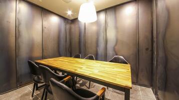 Desayuno buffet diario (KRW 5000 por persona)