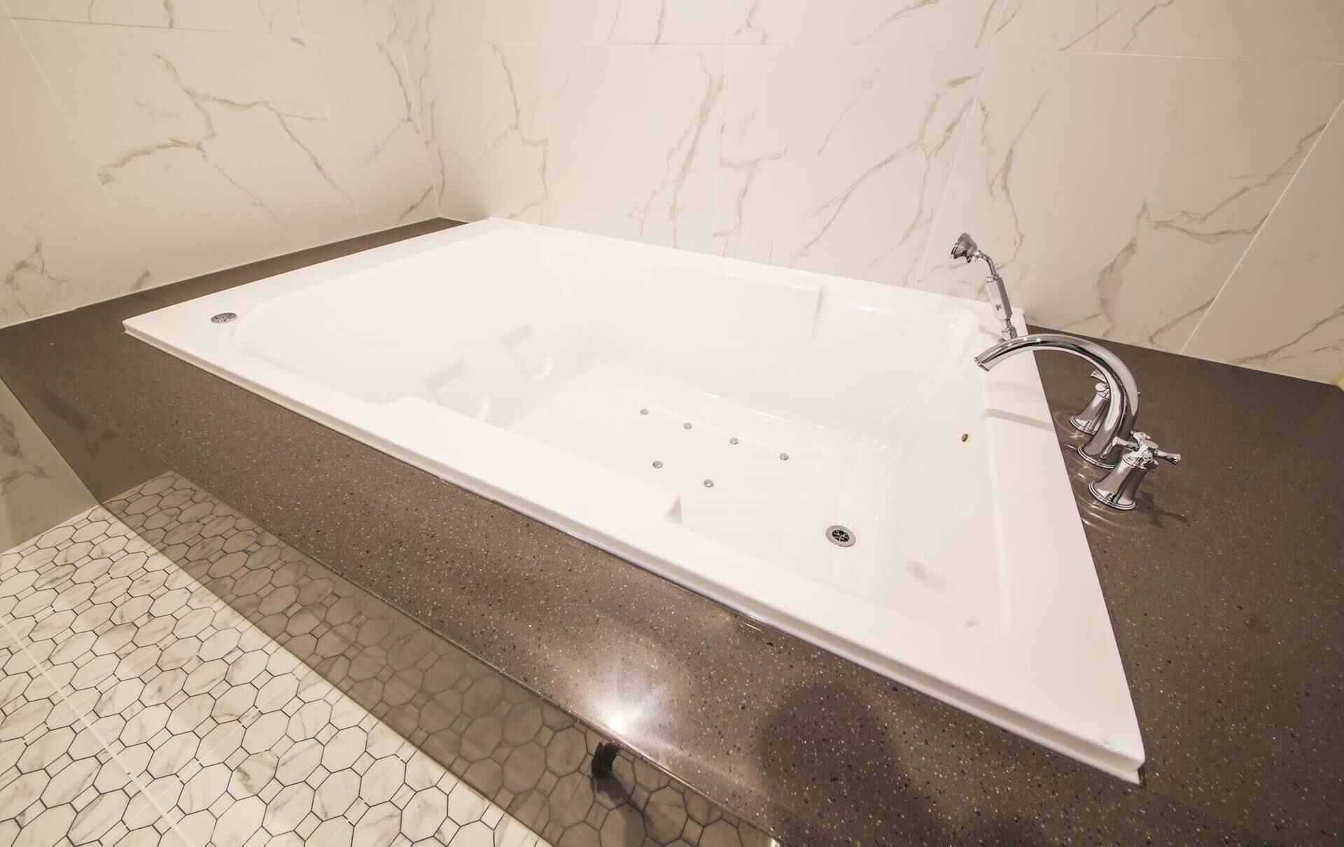 premium double room (check in: fri/sat 8pm, weekday 6pm) | deep-soaking bathtub
