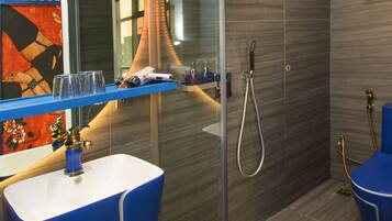 Luxury Double Room | Bathroom | Free toiletries, hair dryer, bathrobes, slippers