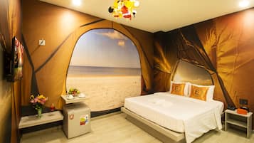Minibar, in-room safe, desk, free WiFi