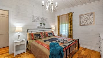 3 bedrooms, iron/ironing board, travel cot, free WiFi