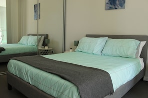 2 Schlafzimmer, Schreibtisch, Bügeleisen/Bügelbrett, kostenloses WLAN