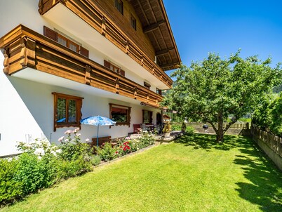 Spacious group home close to the ski resort