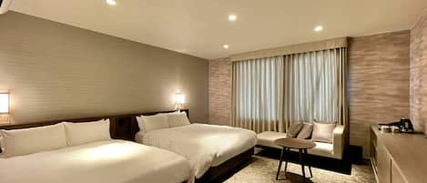 Chambre Quadruple Standard, non-fumeur (for 4 people)