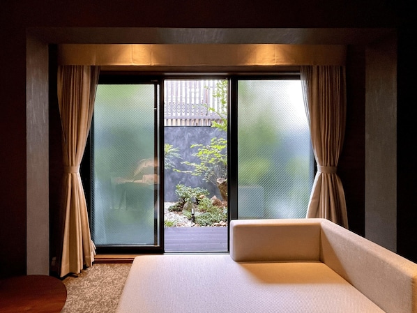 Deluxe Twin Room for 4 people, Non Smoking | In-room safe, desk, free WiFi, bed sheets - KYOTO GRANBELL HOTEL hanareya (Kyoto)