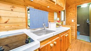 Basic Room, 1 Bedroom (luxury caravan c6) | 1 bedroom, free WiFi