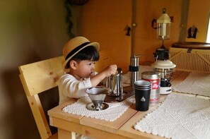 Basic Room, 1 Bedroom (Dokchae camellia glamping couple) | 1 bedroom, free WiFi - Seogwipo Campa Jeju (Seogwipo)
