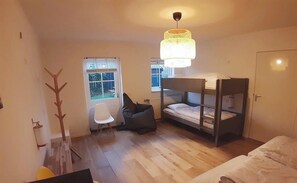 1 slaapkamer, reisbedje, wifi, beddengoed