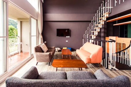 Loft | 1 bedroom, free WiFi, bed sheets