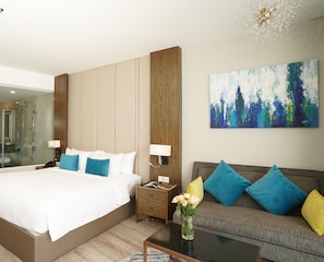 Deluxe Room, 1 King Bed, Ocean View | 1 bedroom, in-room safe, desk, blackout curtains - Panorama Luxstay Nha Trang (Nha Trang)