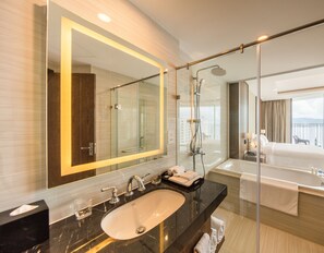 Executive Room, 1 King Bed, Ocean View | Bathroom | Hair dryer, slippers, towels - Panorama Luxstay Nha Trang (Nha Trang)