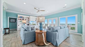 TV a schermo piatto, lettore DVD