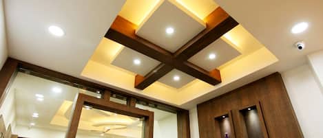 Suite A/c | Living area | 32-inch LCD TV with cable channels, TV