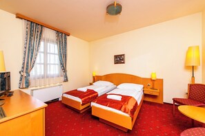 Premium bedding, Select Comfort beds, minibar, in-room safe - Gastland M0 Hotel & Conference Center (Szigetszentmiklos)