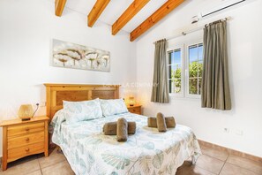 3 chambres, fer et planche Ă repasser, Wi-Fi gratuit, draps fournis