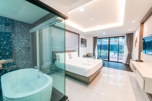 Pool Access - The Proud Hotel Pattaya (Pattaya)