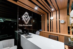 Reception - The Proud Hotel Pattaya (Pattaya)