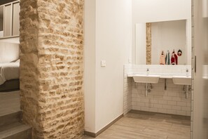 Family Room, City View (Deluxe 6 adultos)