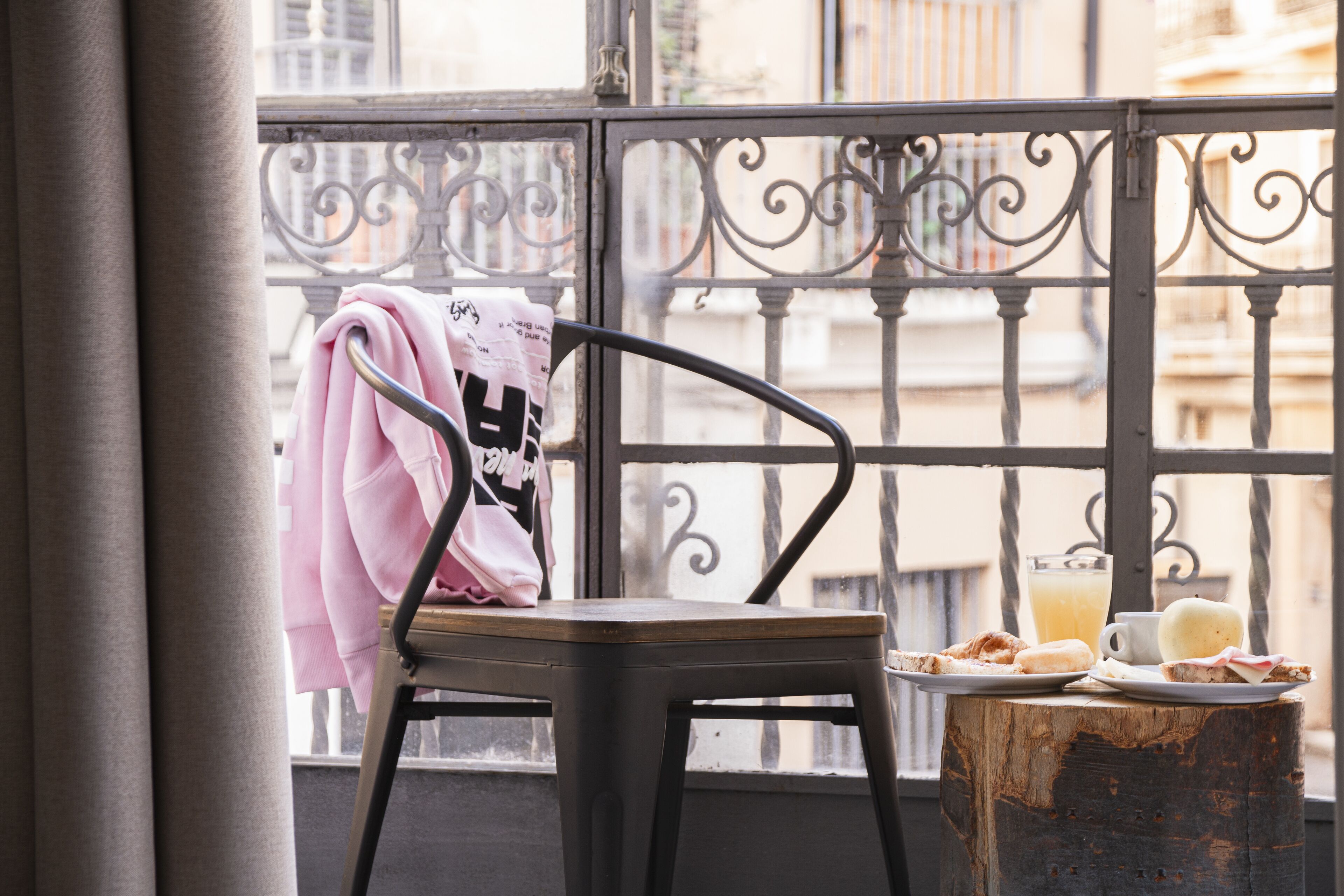 standard double room (con literas) | in-room safe, soundproofing, free wifi, bed sheets