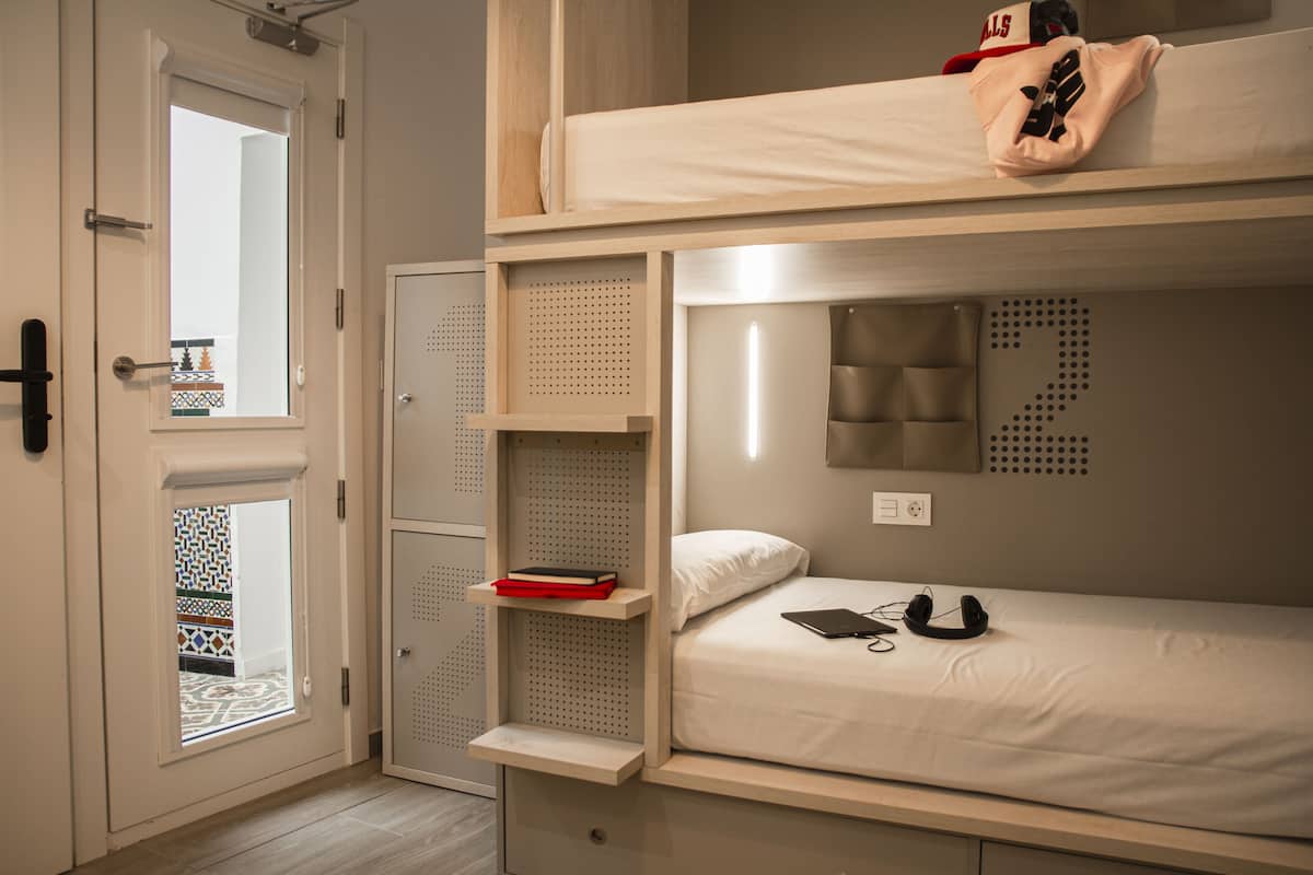 with Bunk Beds | In-room safe, soundproofing, free WiFi, bed sheets