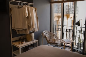 Superior Room, Balcony | Hypo-allergenic bedding, free WiFi, bed sheets - Room Select Tetuán (Seville)