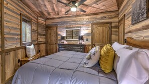 Room - Aska Round by Escape to Blue Ridge (Blue Ridge)