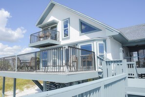 Exterior - Herring House- Gulf front, St Joe Beach, WIFI, No pets, Sleeps 7 (Saint Joe Beach)
