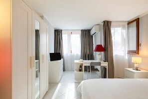 1 bedroom, iron/ironing board, WiFi - Palazzo Reale Cozy and Bright Apartment (Palermo)