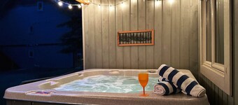 Willow Vistas 6 - Golf - Ski - Hike - Chill - Private Hot Tub - Sleeps 6