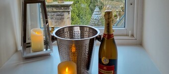DOLLARBEG CASTLE - The Tower - Luxury Apartment