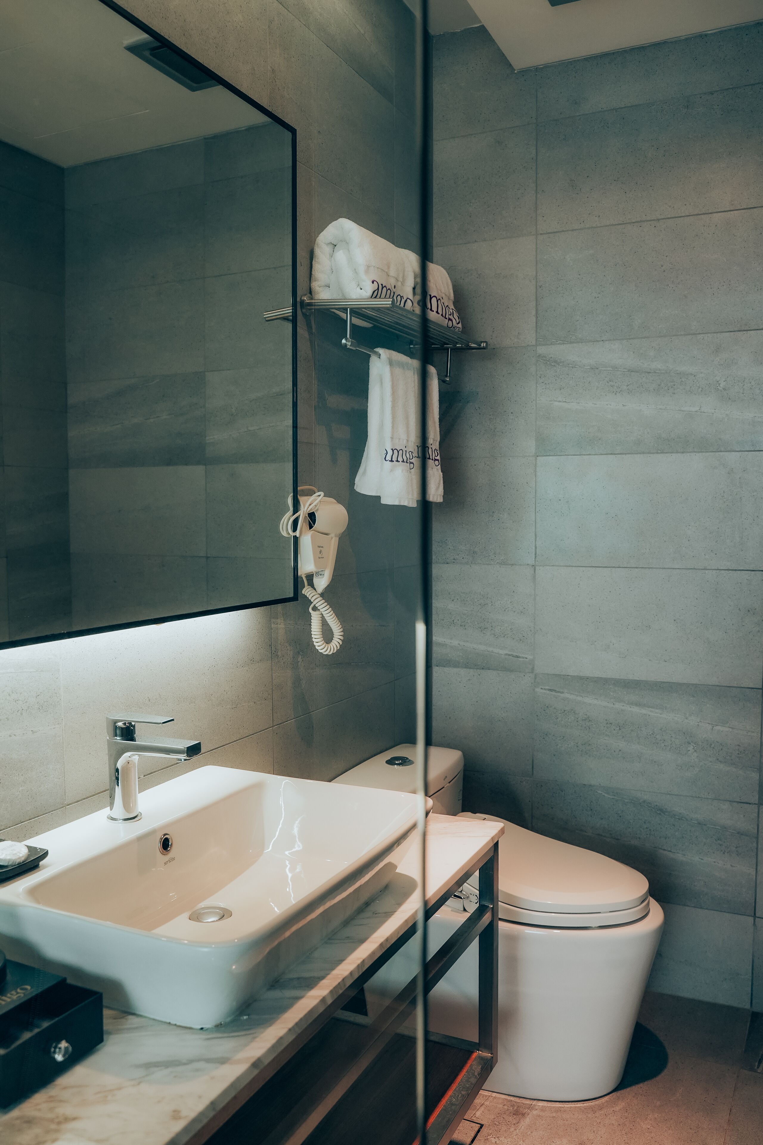 shower, free toiletries, hair dryer, slippers