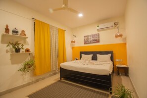 Family Suite Room - Flora Ecostay (Mawal)