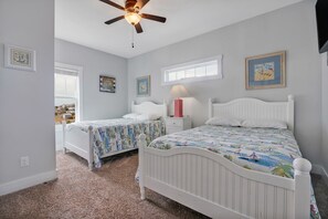 8 habitaciones, tabla de planchar con plancha y wifi gratis 