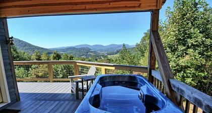Romantic Mountain Retreat-Hot Tub- Mountain Views