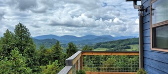 Sunset Vistas-Open for Bookings! 1 BR, Hot Tub, Views