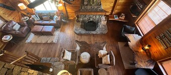 Spacious & Charming Cabin - Close to Ski/Lakes!