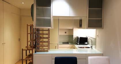 LOFT201 - Cozy - Central - With Garage