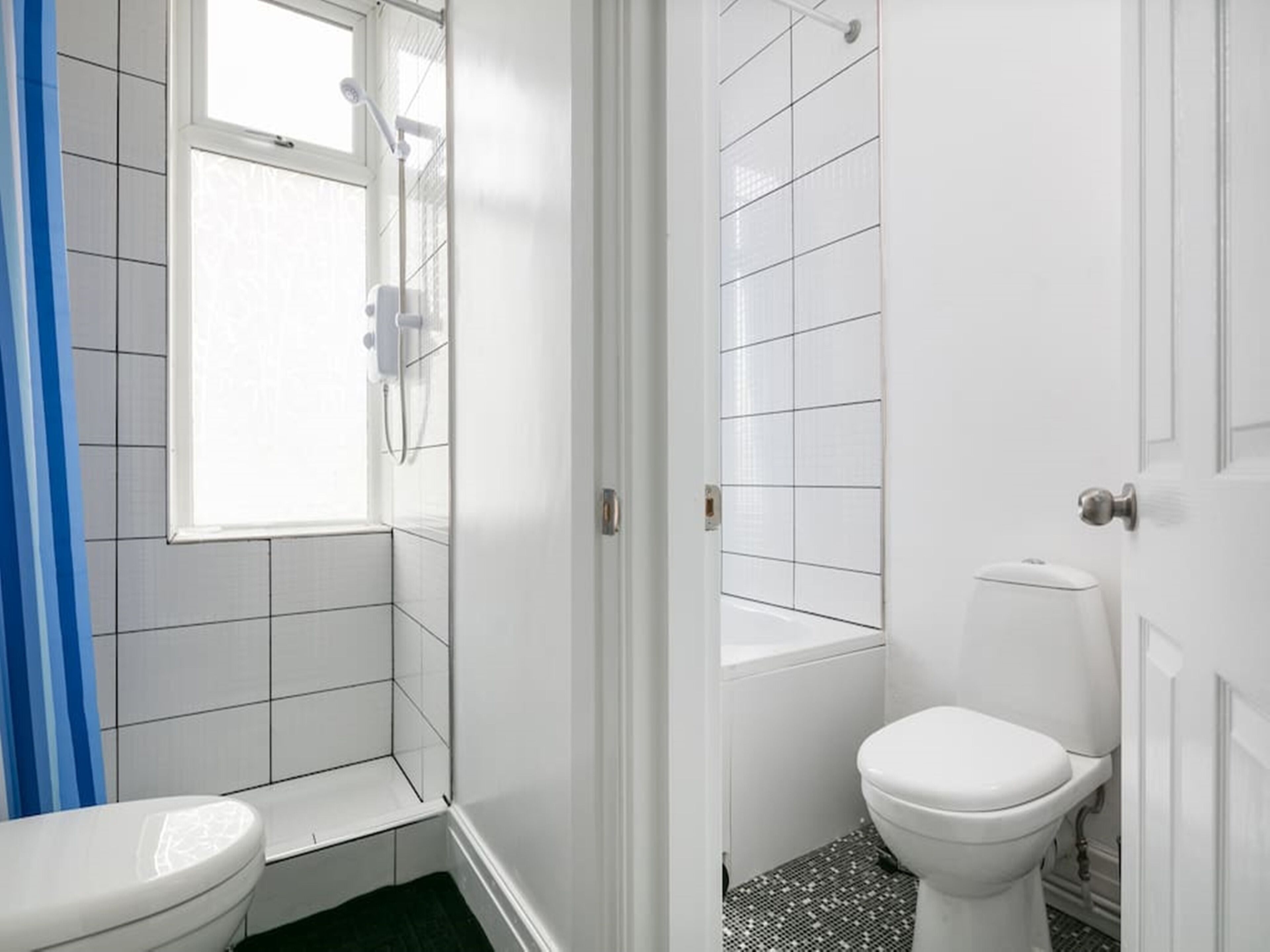 Family Room, Multiple Beds | Shared bathroom