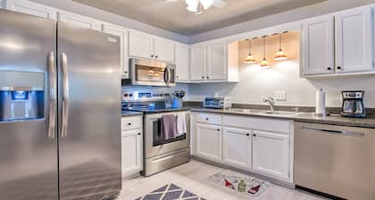 Gem in the Valley 78 Susan Drive: 4 BR, 2 BA House in Maggie Valley, Sleeps 8