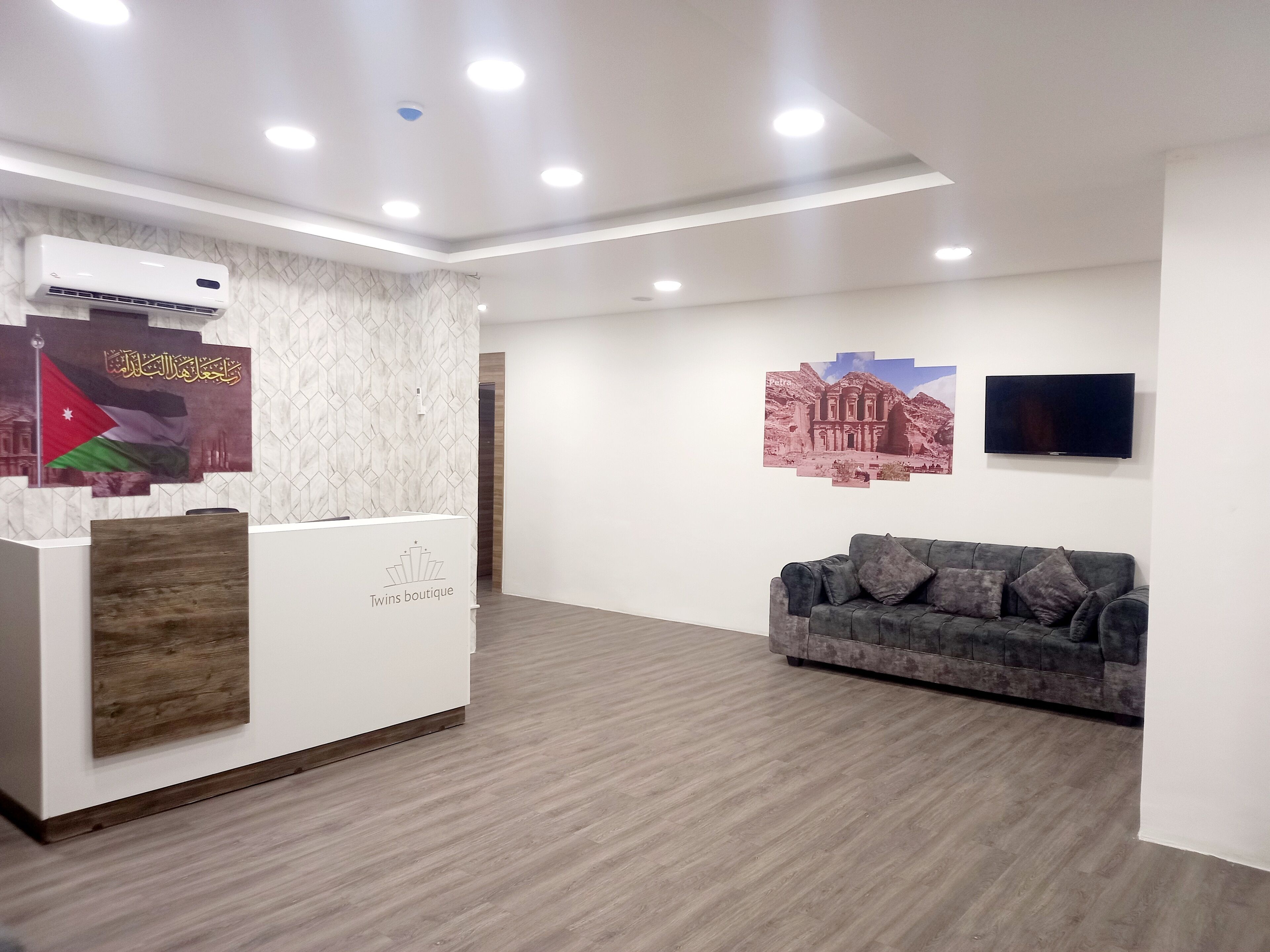 Foto - Twins Downtown Hotel