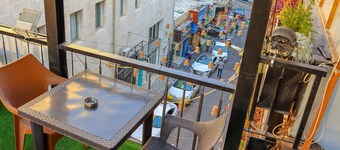 Twins Downtown Hotel