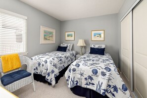 2 bedrooms, iron/ironing board, free WiFi, bed sheets - Oceanfront Condominium with Balcony, Pool and Boar (St. Simons Island)